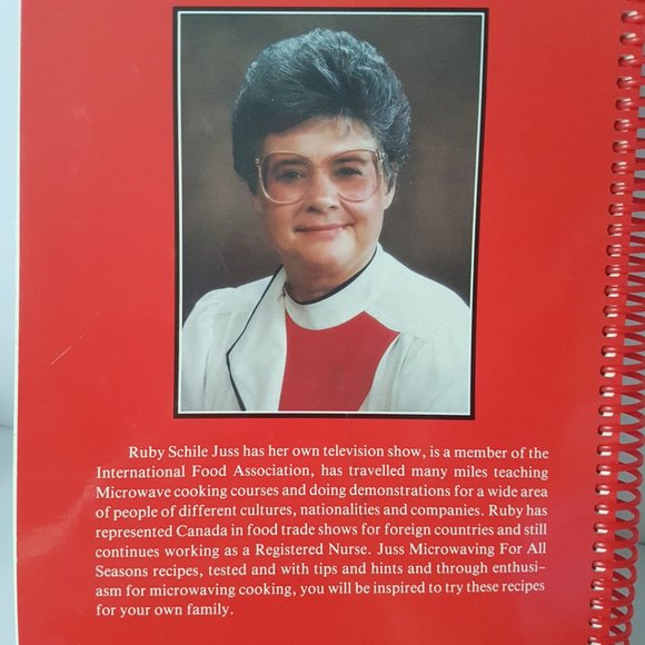 Vintage First Edition JUSS MICROWAVING Cookbooks Volumes 1 and 2 by Ruby Juss - Picture 12 of 16